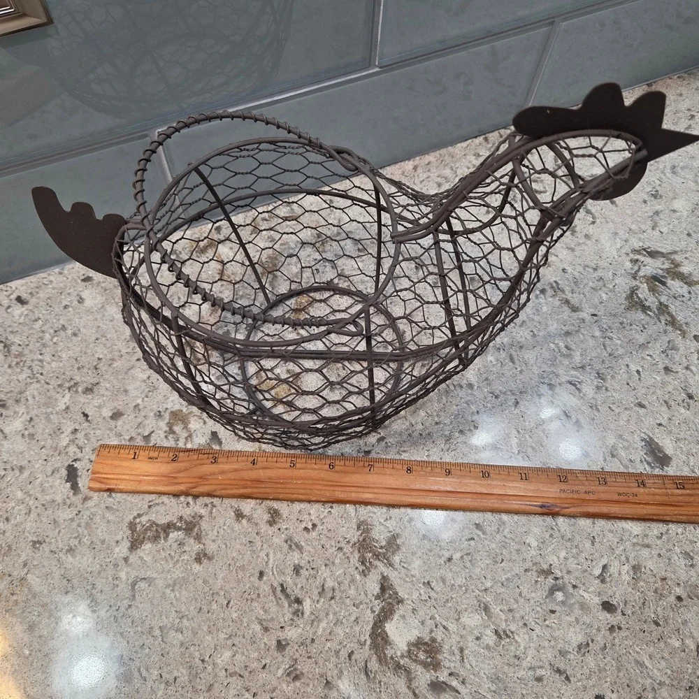 Rustic Brown Wire Chicken Egg Basket Farmhouse Kitchen Decor Hen Shape